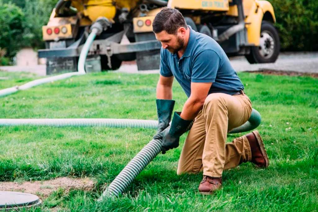 limpieza-de-tanques-septicos-tuberias-drenajes-barato-economico-costa-rica-heredia-alajuela-puntarenas-cartago